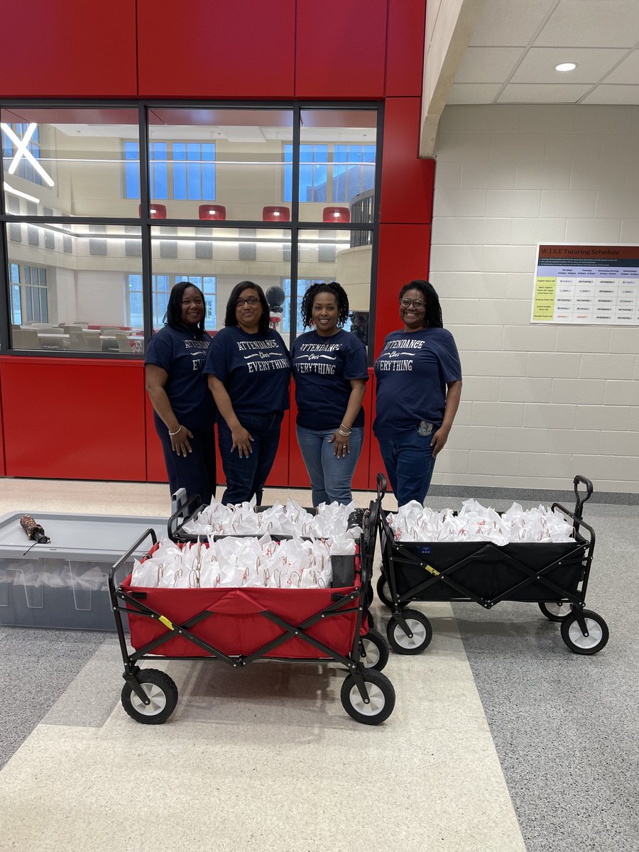 AttendForTWO's tweet photo. We ROSE to the occasion to celebrate ⁦@WHS_Redhawks⁩ on winning ⁦@RichlandTwo⁩ High School attendance challenge! https://t.co/xQCVogCwdW
