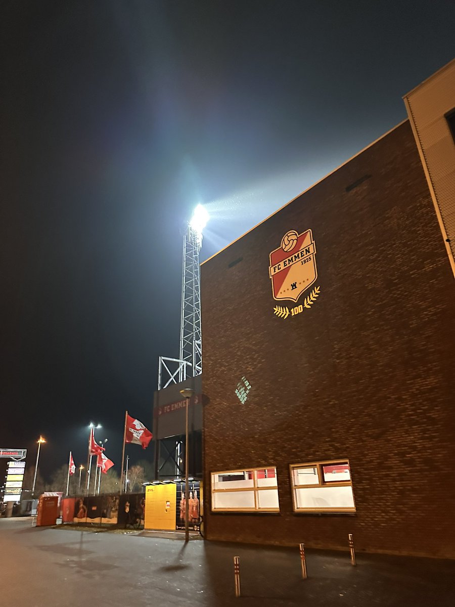 patbeekmans's tweet photo. FC Emmen-Jong PSV #emmjps #groundhopping https://t.co/6qJcaqAvZD