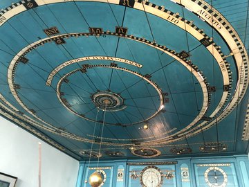 boudewijnsteur's tweet photo. Op deze dag in 1744 werd de Nederlandse amateur-astronoom Eise Eisinga geboren, die het oudste nog werkende planetarium bouwde in Franeker. Het is nog altijd te bewonderen en meer dan de moeite waard! Tijdens de Bataafse periode was hij lid van het Provinciaal Bestuur https://t.co/1ttZuRWynY