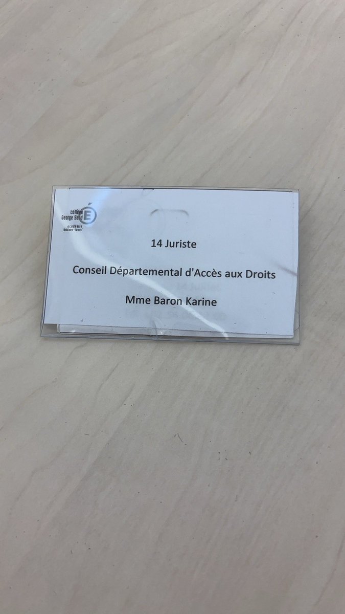 36Cdad's tweet photo. Présentation du métier de juriste au collège George sand de la chatre https://t.co/fEtSD0GXf8