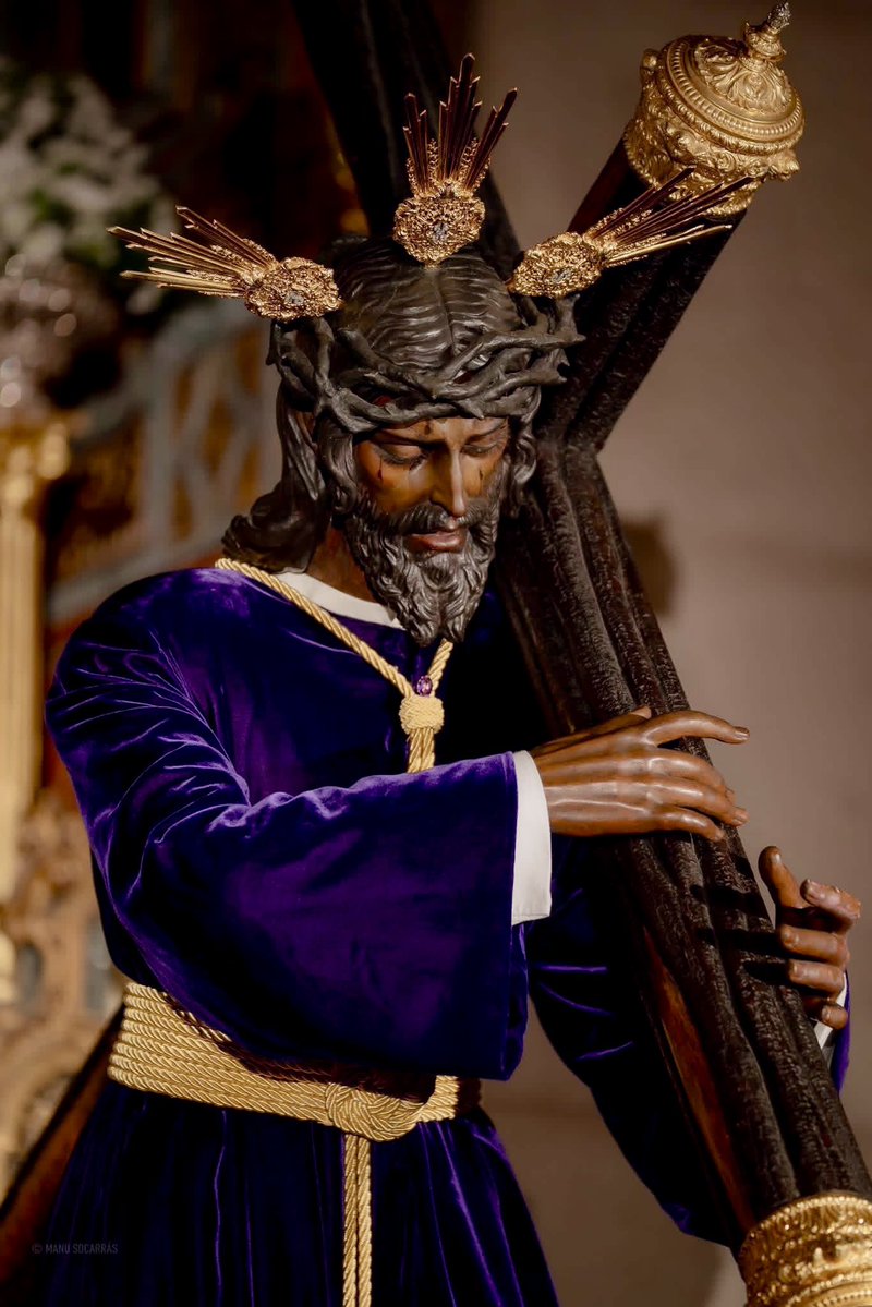 Desde la Roma Sevillana, desde la Sevilla Romana, buenas noches a todos los cofrades del mundo. Soñad con la Gloria. 

📷 Hermandad de los Gitanos 

#HermandadDeLosGitanos 
#Gitanos 
#Salud 
#TDSCofrade 
#Cuaresma2026 
#SemanaSanta2026 
#BuenasNoches