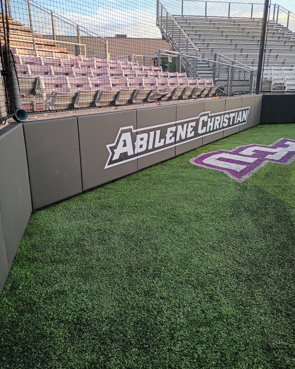 Sports Venue Padding tweet media