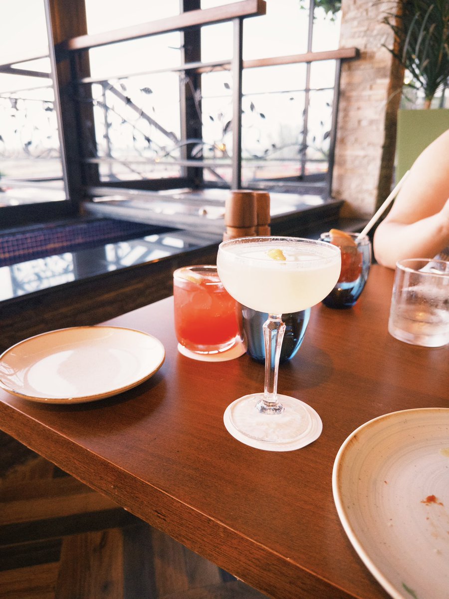CheneeChan's tweet photo. brunch 🍷💅 https://t.co/lnnnIVB39i