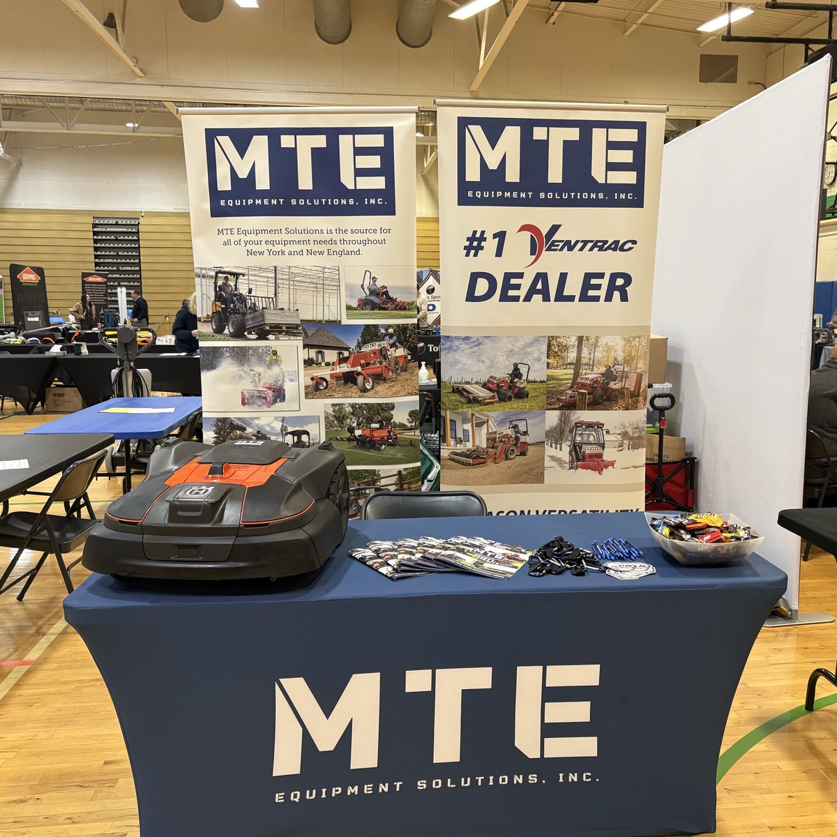 MTEequipment's tweet photo. NYSSFA Mid State Chapter Rodeo Trade Show 2026 π
Spent the day connecting with the hard-working folks that take care of NYS School Facilities. Thanks for stopping by to check out the Husqvarna 580 #Automower. Great show #NYSSFA!
#groundskeeping #MTEequipment #SyracuseNY https://t.co/ka7TD4uOMm