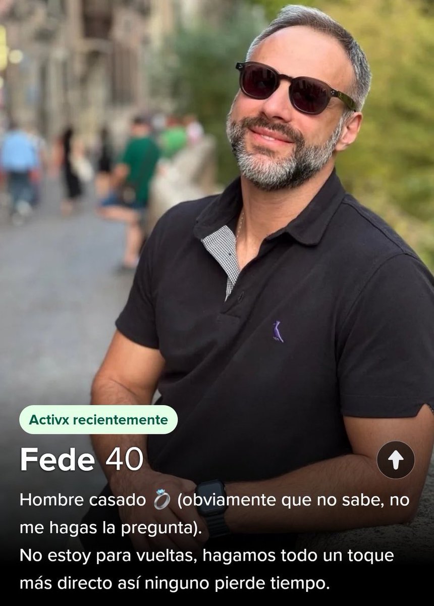 Out Of Context Tinder tweet media