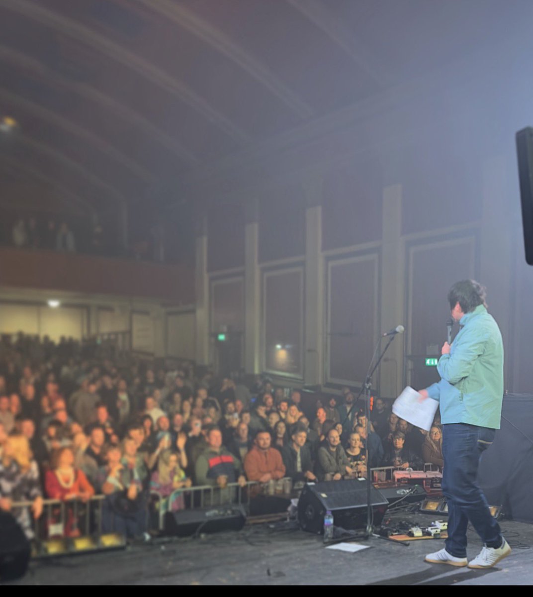 📣📣Let’s have your help 
I’ve been lucky enough to have supported 

Paul Weller 
The Libertins 
Reverend and the Makers
Pete Doherty
The Brian Jonestown Massacre

Who’s next ??? 

Tag a band you think should have a bit of Modgic on tour with them 

The power of social media 😃