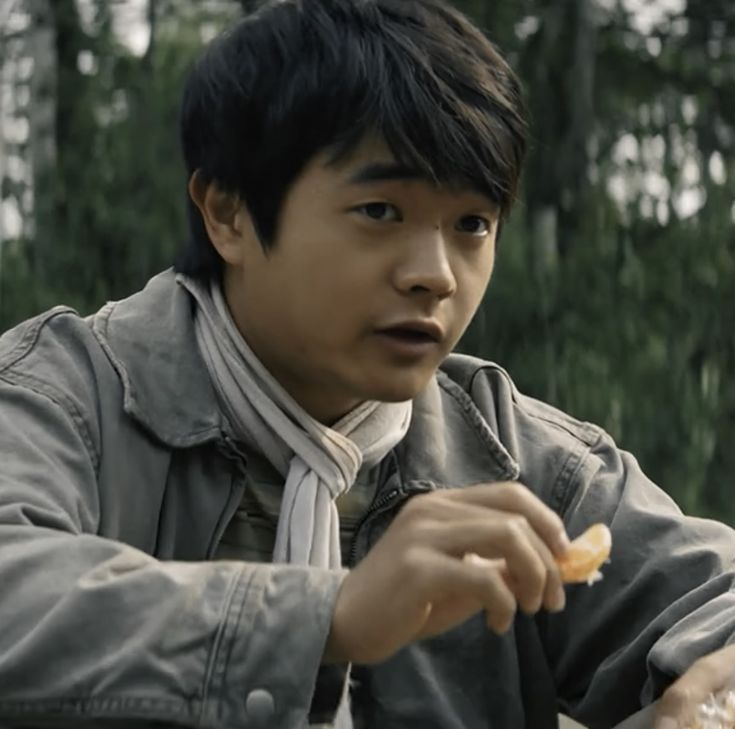 magicgatez's tweet image. he is one clementine tall awhhh