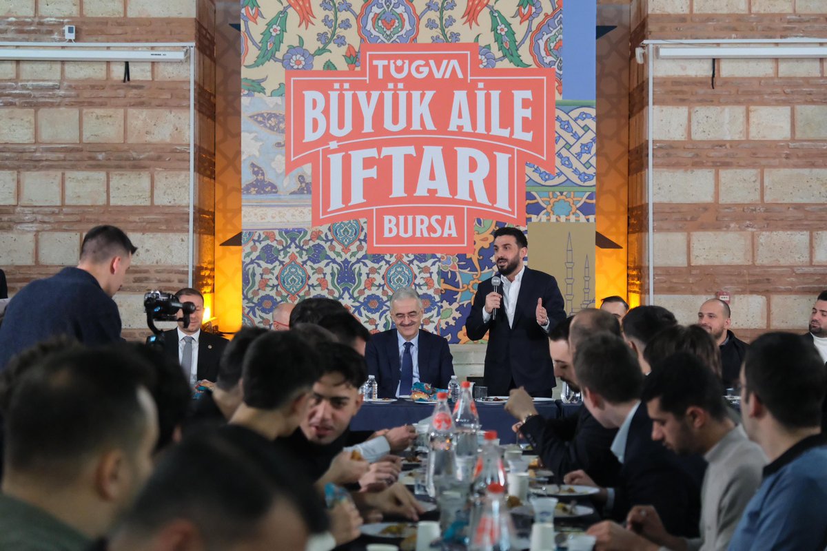 tugvabursa's tweet photo. Genel Başkanımız İbrahim Beşinci’nin (@ibrahim_besinci) katılımlarıyla, Türkiye Gençlik Vakfı Bursa İl Temsilciliği olarak kıymetli gençlerimiz ve misafirlerimizle aynı sofrada buluştuk. https://t.co/XZjJepT2Uv