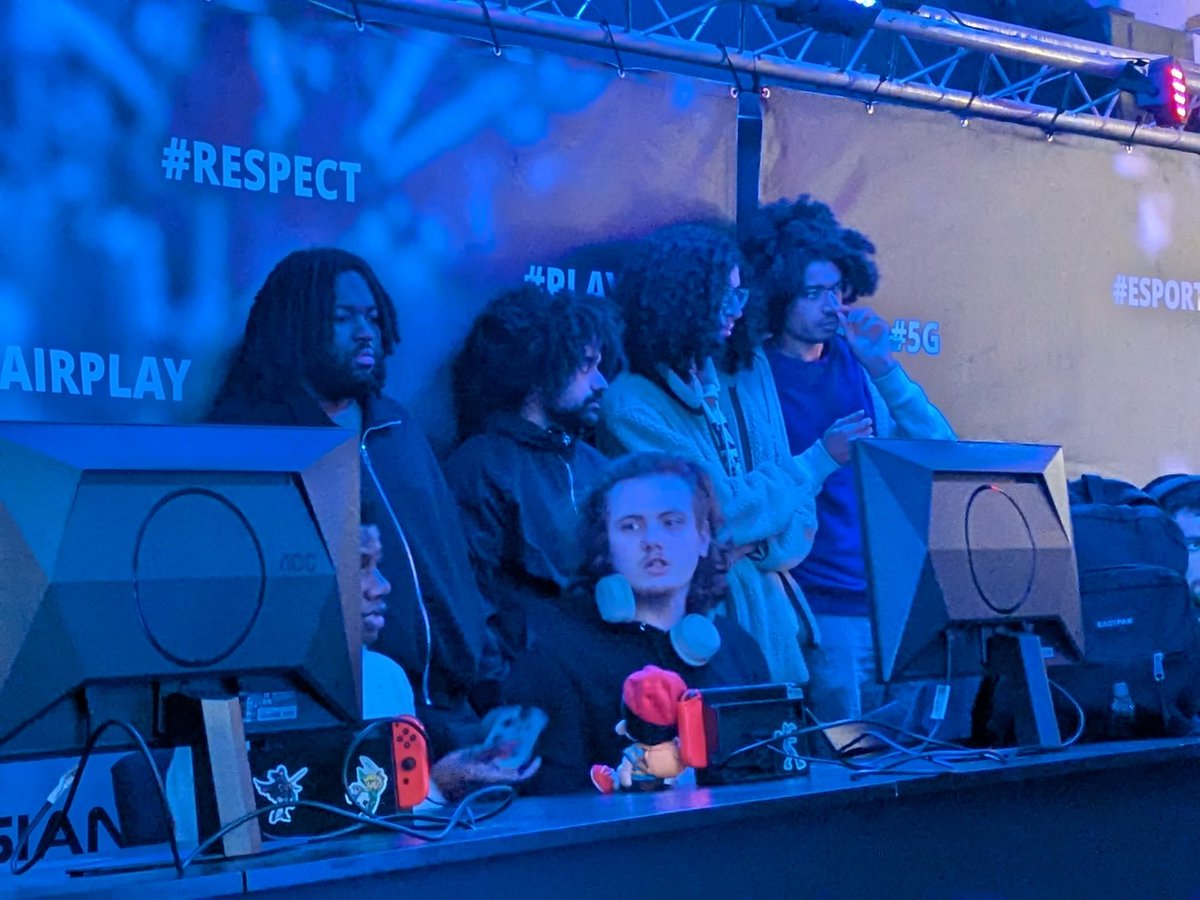 Esports_Belgium's tweet image. Friday night esports event at the 🇧🇪 Belgian Esports Base Camp 
#SmashBros #thebasement 
#Belgium
