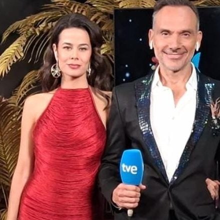 En 1 minuto empezamos con el programa previo a la Gala Drag de Las Palmas de Gran Canaria! Te esperamos por <a href="/la2/">Lars Aronsson</a>
