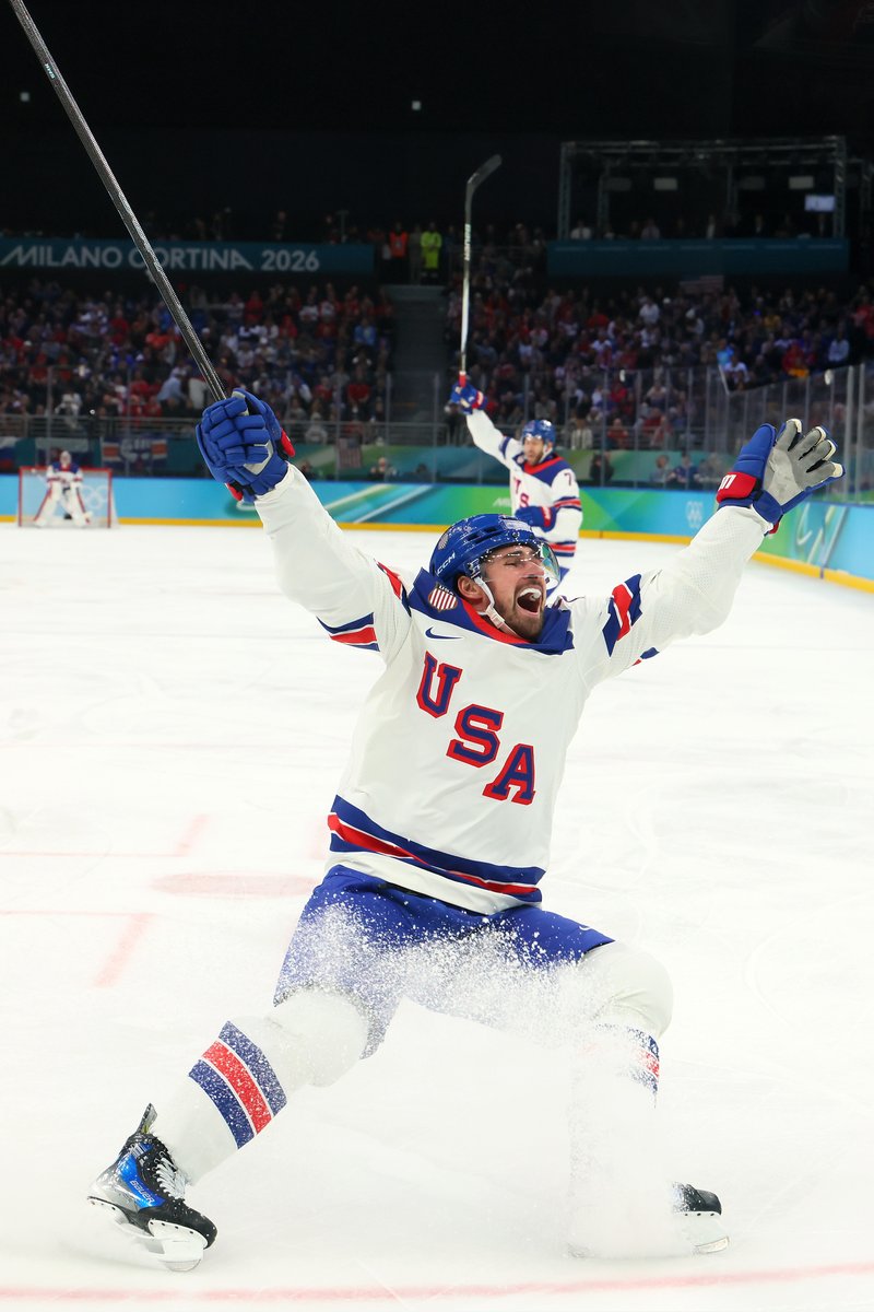 Michigan Hockey tweet media