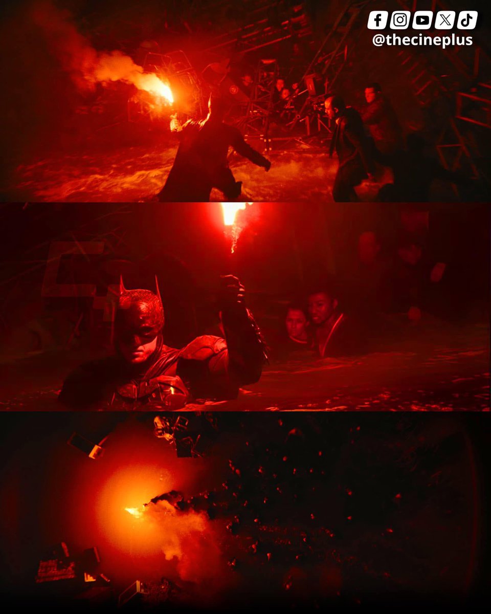 Ella me dijo "desnúdate" y yo le conté la escena en la que Batman, tras salvar a los ciudadanos atrapados en las inundaciones del Gotham Square Garden, enciende una bengala roja y los guía a través de la oscuridad, iluminando su camino. En ese instante, dejó atrás su identidad