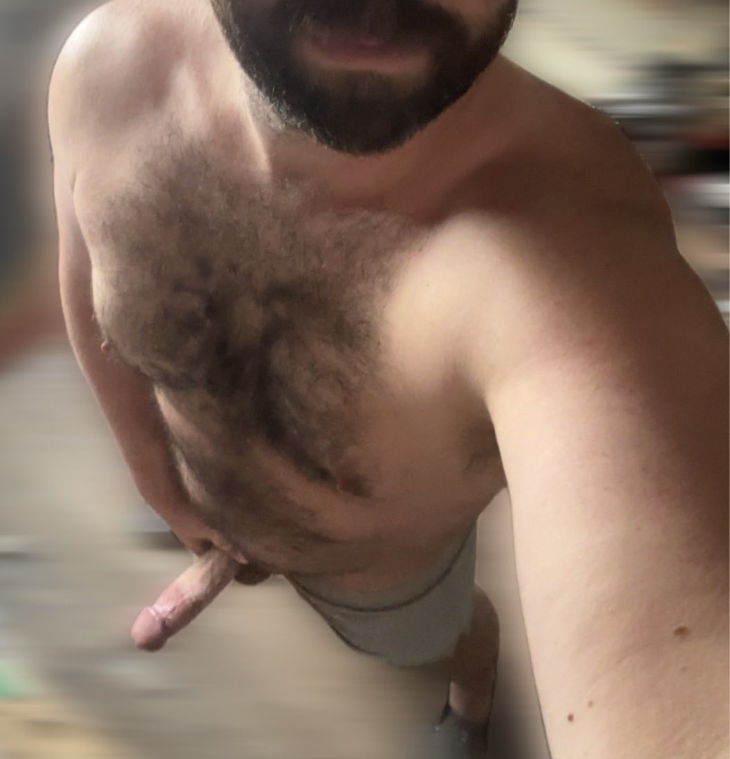 wellsrider86's tweet photo. It’s Friday boys #fcf
#nsfw #gayohio #polygay #versgay https://t.co/lySqGf5mPJ