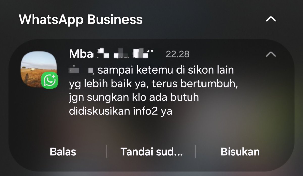 fleurious_'s tweet photo. sampe di chat personal sama PE di head office tu gmn ya, padahal dulu waktu dia masih jadi PC tiap hari debat terus masalah project dan kadang sampe larut malem. sedikit terharu krna mnurutku dia org yg berpengaruh di HO 🥹 https://t.co/PF0BMWQG01