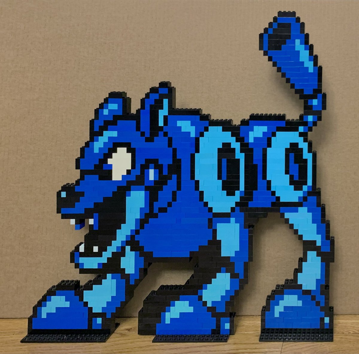 MEGO__MAN's tweet photo. #Friender #HotDog #MegaMan #LEGO https://t.co/Fp85ChE2ZO