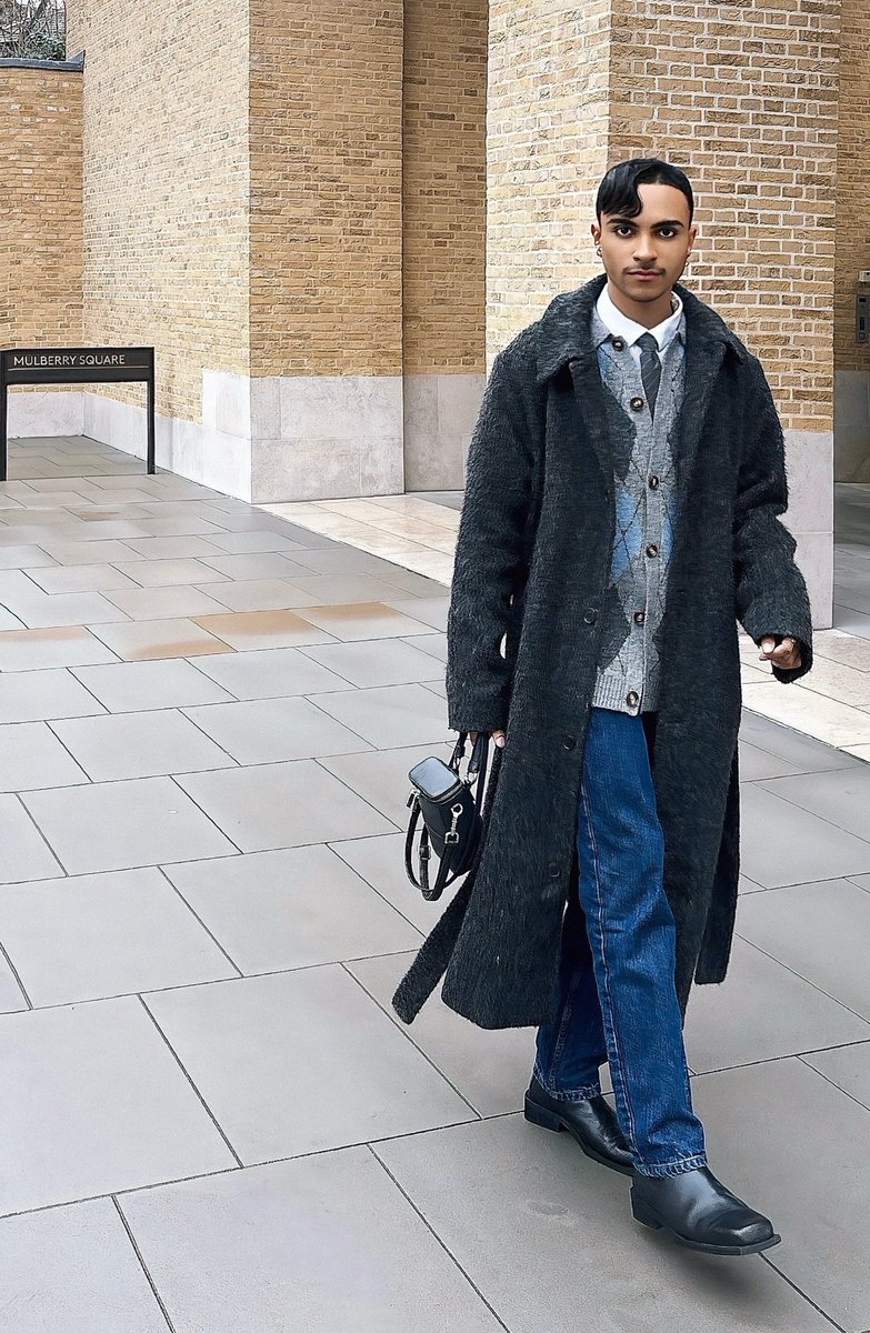 Hayden_Williams's tweet image. Had productive business meetings earlier today, then tomorrow, I have a big party to attend 💙

#FashionWeek #LondonFashionWeek #LFW