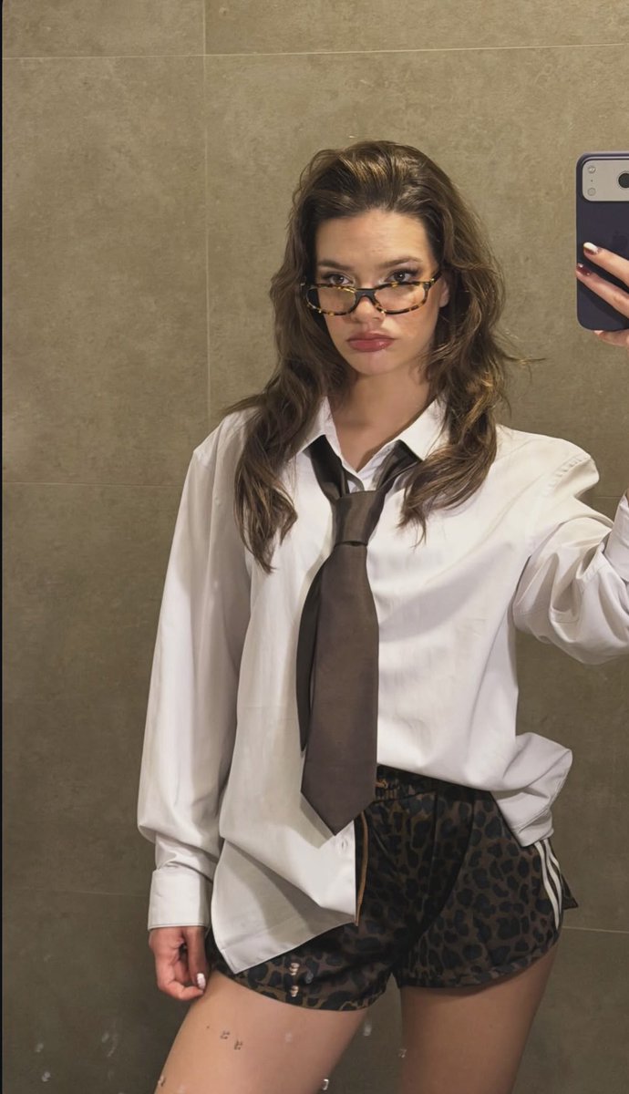 esin diye ciglik atmak istiyorum simdi