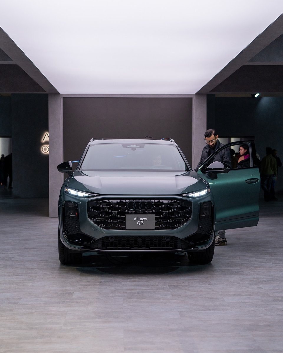 Canadian International AutoShow tweet media