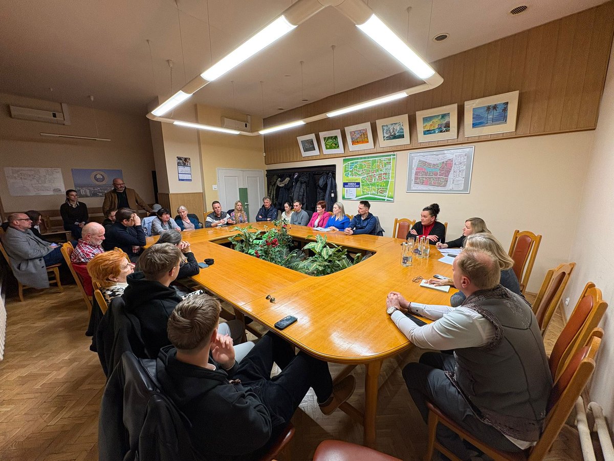 Kolejny krakowski „PiątekzPiątkowską”dziękuję mieszkańcom osiedla Kurdwanów za obecność, dobre rozmowy. Cieszę się z Waszej obecności, dialogu i zaangażowania w rozwiązywanie naszych lokalnych spraw