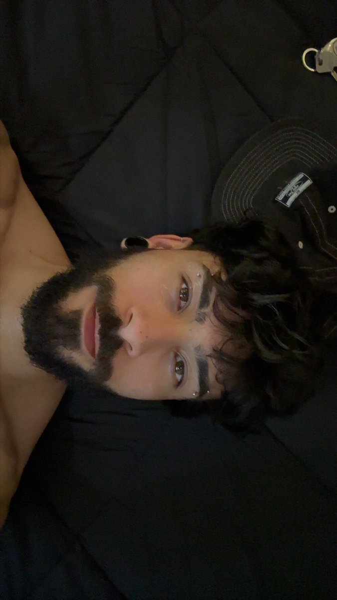 buck_____'s tweet photo. oi mozis https://t.co/cKVpR6M3Rt
