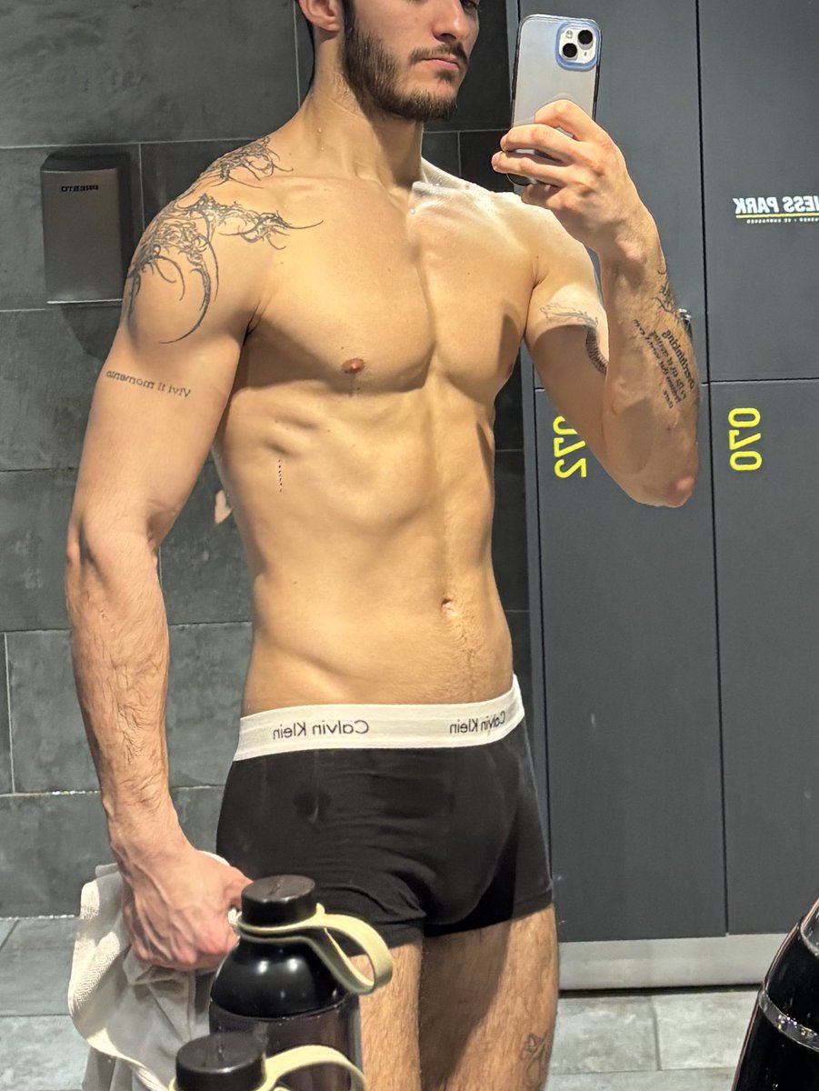 Ark@ Fabi0 tweet media