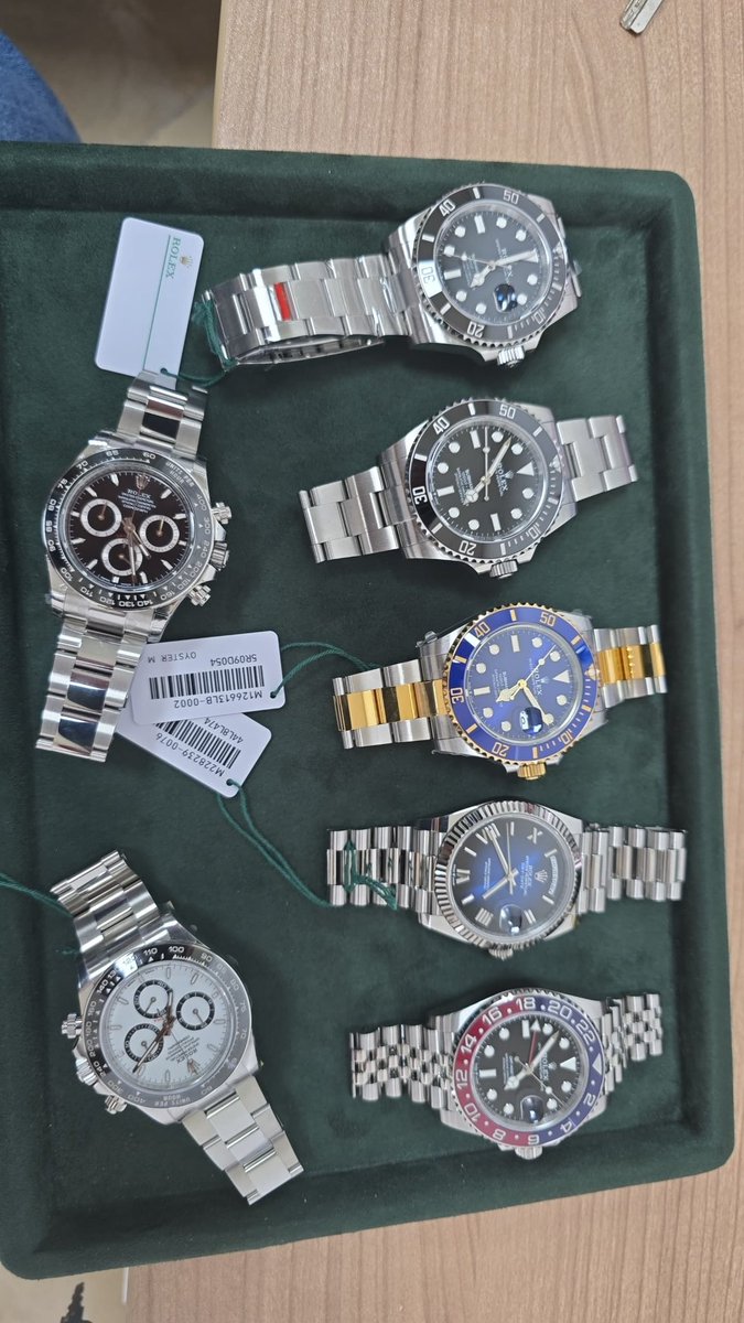 Luxurious Exclusive Watches &Jewellery🇬🇭 tweet media
