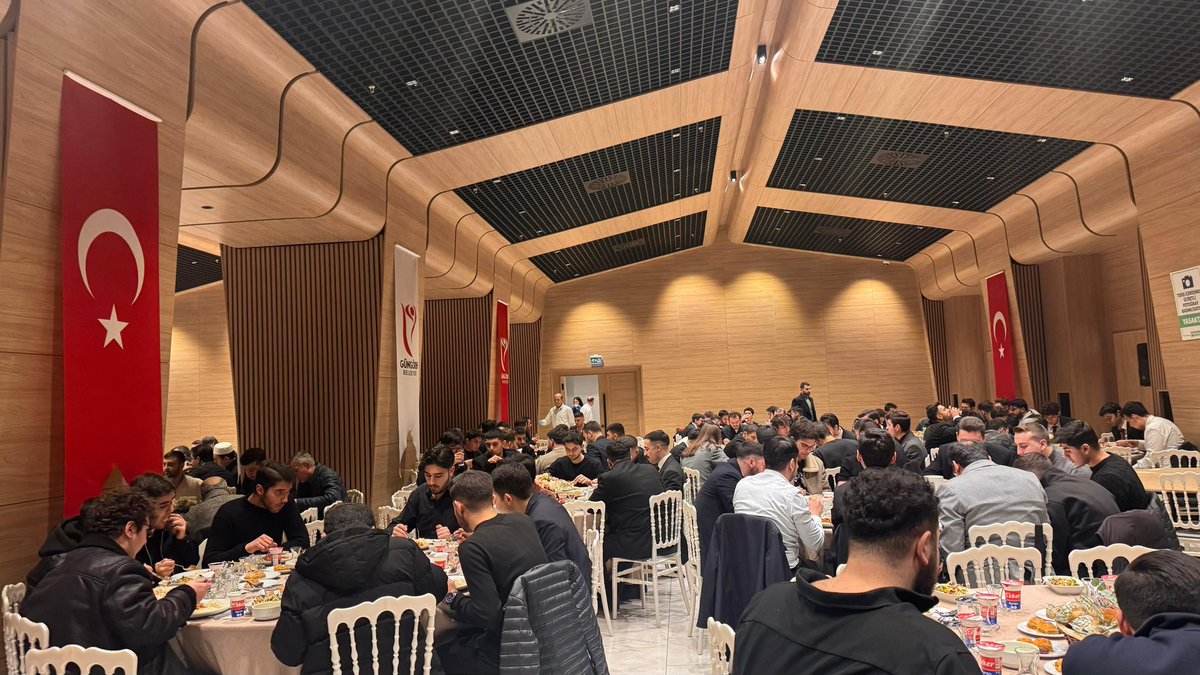 Ülkü Ocakları İstanbul İl Başkanlığı olarak; il yönetimimiz, ilçe ocak başkanlarımız, üniversite başkanlarımız ve kıymetli dava arkadaşlarımızla iftar programında bir araya geldik.

Programımızda, şehidimiz Fırat Yılmaz Çakıroğlu’nun şehadetinin yıl dönümü münasebetiyle Kur’an-ı