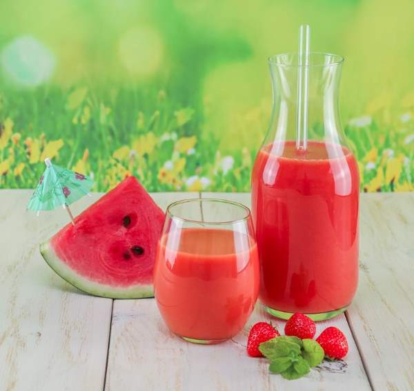 coolsah.com/cool/سموثى-البطيخ-والفراولة/