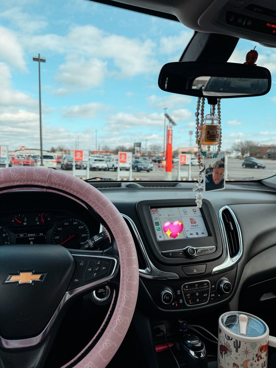 𝐥𝐨𝐫𝐢 ☻ tweet media