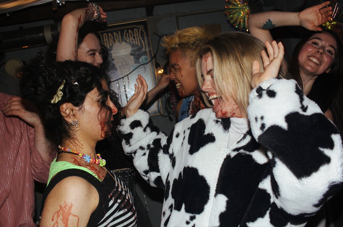 like superbad babyteeth takes place all in one chaotic night ;)