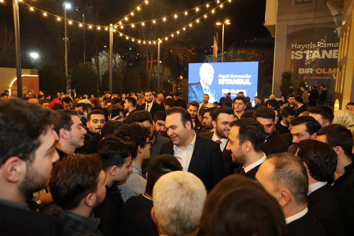 Genel Merkez Gençlik Kolları Başkanımız Sayın <a href="/avyusufibis/">Yusuf İBİŞ</a> ve İl Başkanımız Sayın <a href="/abdullahozdemir/">Abdullah Özdemir</a> ile birlikte İl Başkanlığımızın önünde kurulan Ramazan etkinlik alanımızın açılışını gerçekleştirdik.

Kıymetli teşkilat mensuplarımızla birlikte, muhabbeti bol, gönülleri bir eden