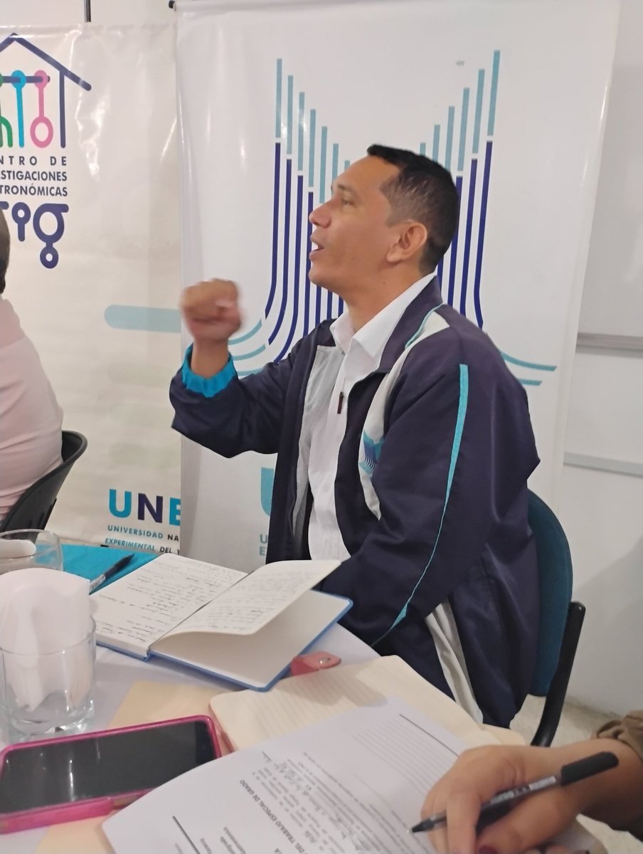 roszigui's tweet image. Hoy nuevamente se lograron aportes significativos al presentar proyectos de investigación referidos a la Cocina Afroveroense,  dulceria tradicional, cocina e inmigración, alimentación e historia de vida y símbolo, fiesta y gastronomía. 
                 instagram.com/reel/DU_RavVDf…