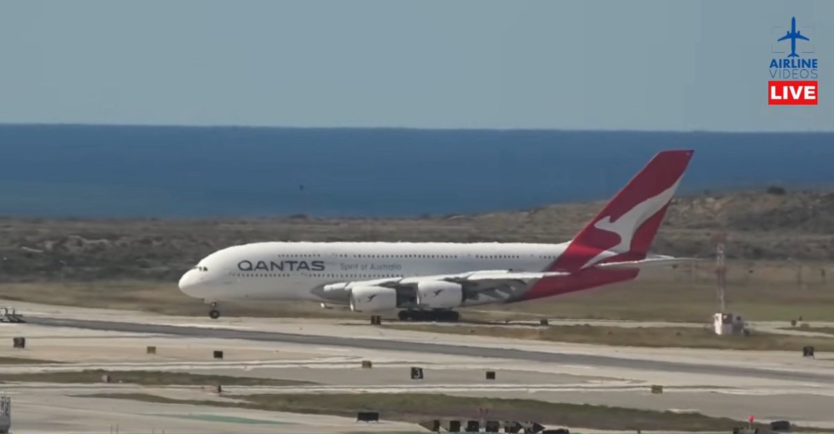 airlinevideos's tweet image. It’s a beautiful day for some LAX plane spotting! ✈️🌴☀️ Join us from high atop the H Hotel for some Fri-YAY fun! 📺 #aviation #planes 

🔴LIVE LOS ANGELES (LAX) AIRPORT ACTION! (February 20th, 2026) youtube.com/live/lz8F-GPGp… via @YouTube