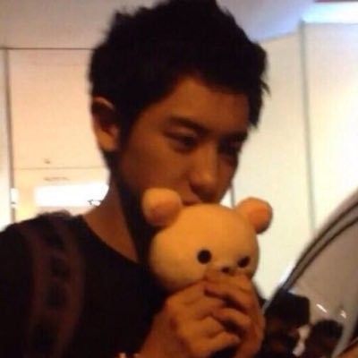 they dont debut losers like him anymore