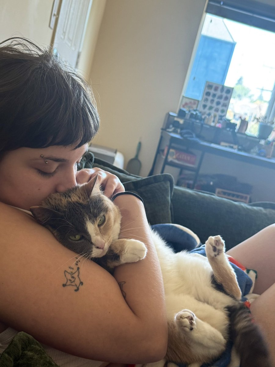jenrsiko's tweet photo. @Garrett_Watts This is pierogi. She talks more than I do and threw up on my roommates keys the other day. Truly inspirational + really soft https://t.co/znLMPsaJ7s