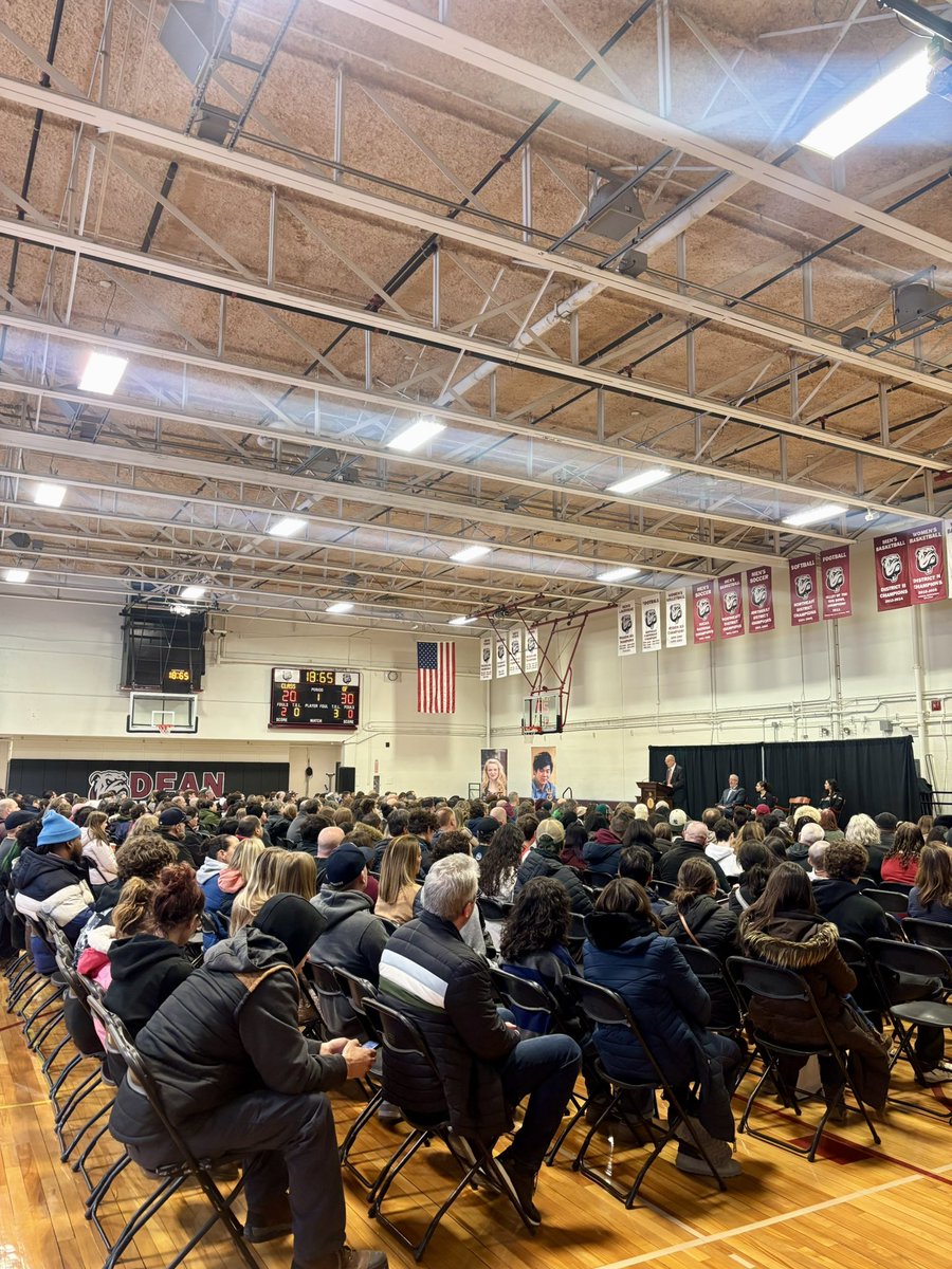 Dean College tweet media