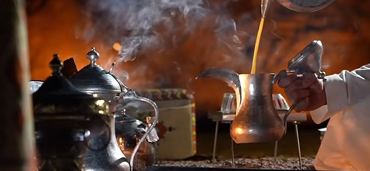 الحُر ما يرضى على نفسه الميل
و ان شانت باعها ما شراها