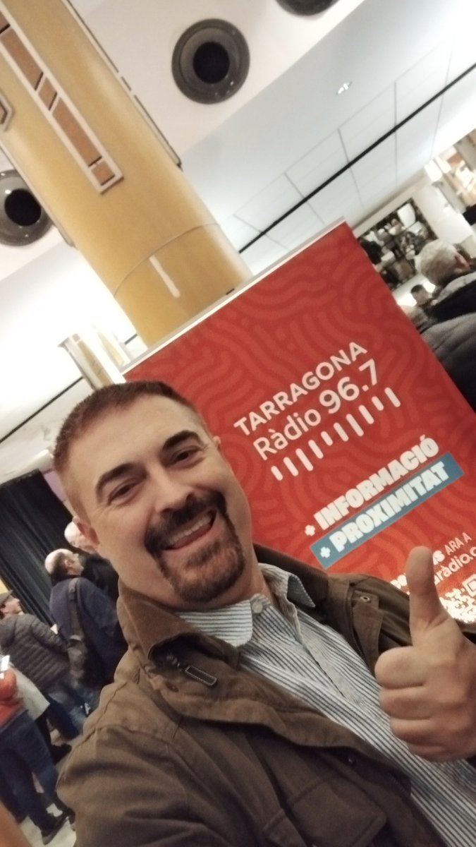 VDJParri's tweet photo. @VDJParri Contento de poder participar en la celebración de @tarragonaradio
#tarragonaradio #vdjoarri #40aniversaritarragonaradio https://t.co/wlQxAI7npj