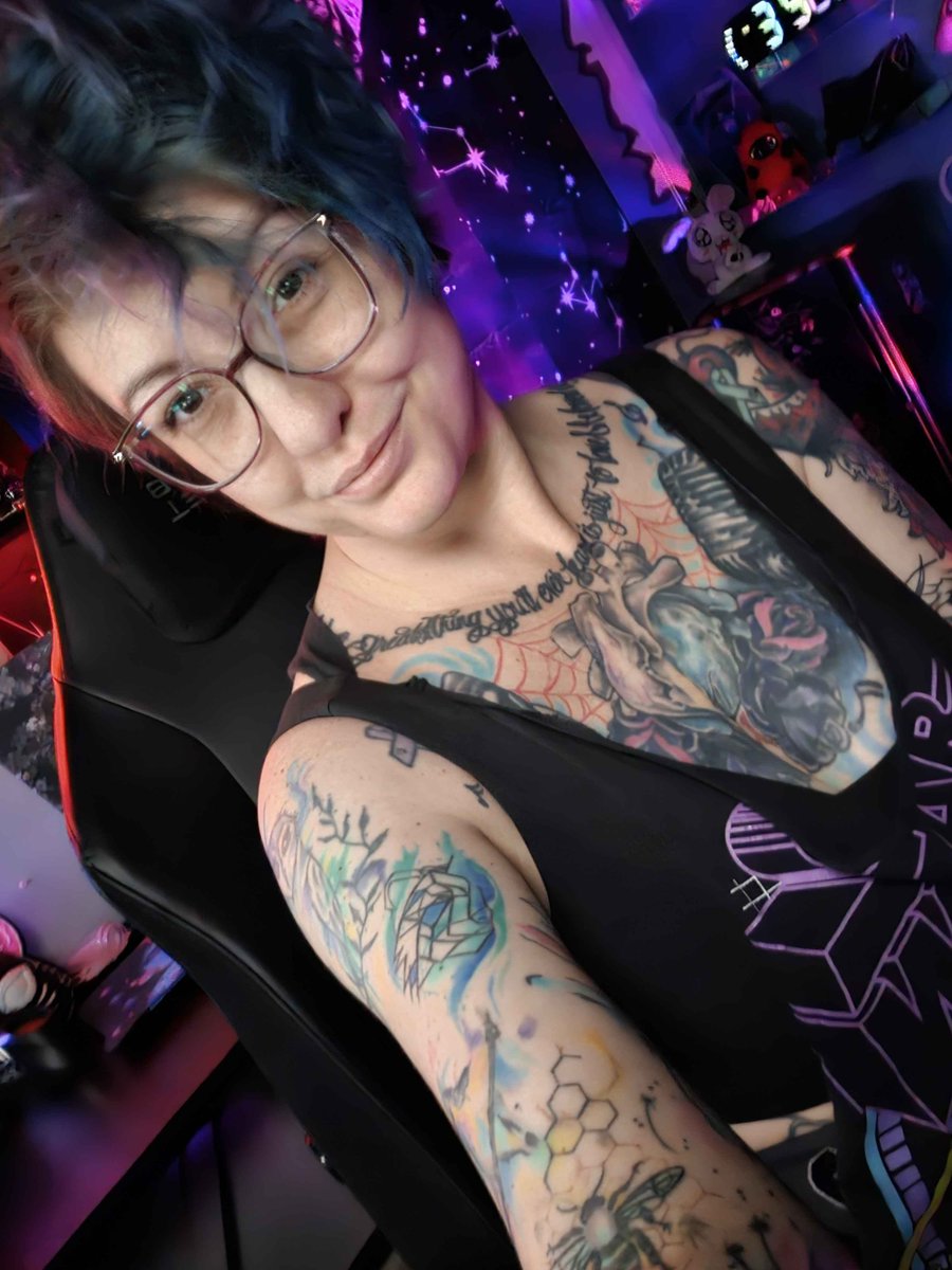 MissKittyMay tweet media