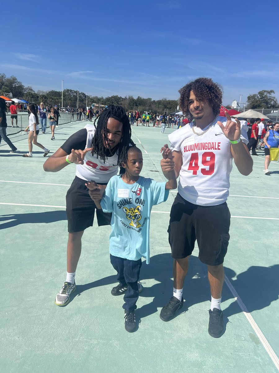 Coach Lat tweet media