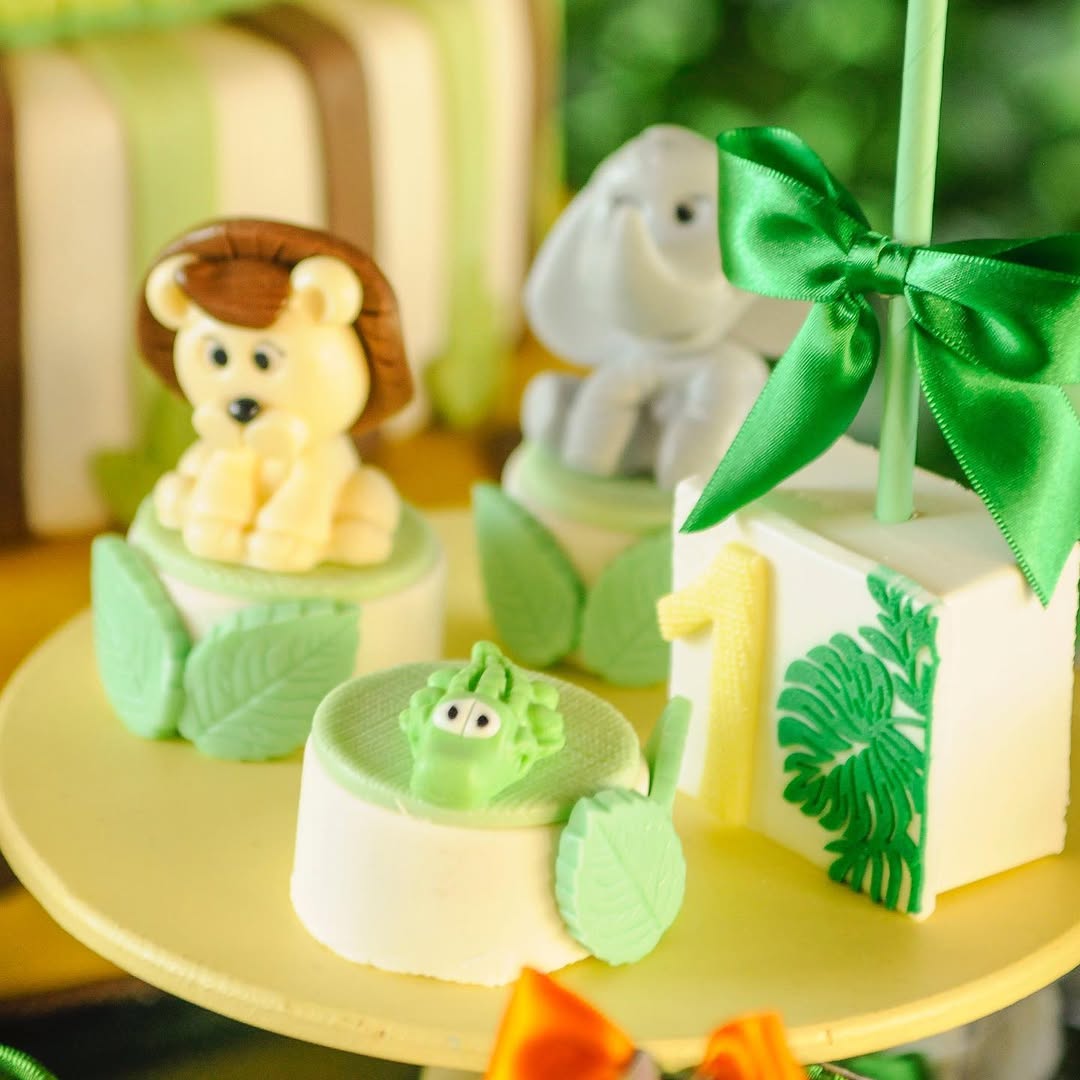 Feliz cumpleaños a mi pequeño rojito 😍❤️
No puedo creer lo grande que está! 🥹🥹
<a href="/lareinadelrojo/">Day + Ivito🤴🏻|| 43M❤ || 38M💍</a> <a href="/IvitoSerue/">🤴🏻 Ivito + Day 👸🏻 || 47M❤️ || 43M💍</a> sus bebés no pueden ser más hermosos !!!