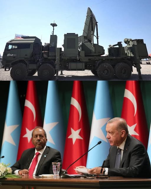 Advanced Turkish Radar Delivered to Mogadishu that Qatar Aircraft Transport to Somalia, Reports Say #Turkey #Somalia #HornofAfrica
#Israël  #Somaliland hornpost.com/turkey-accused…
