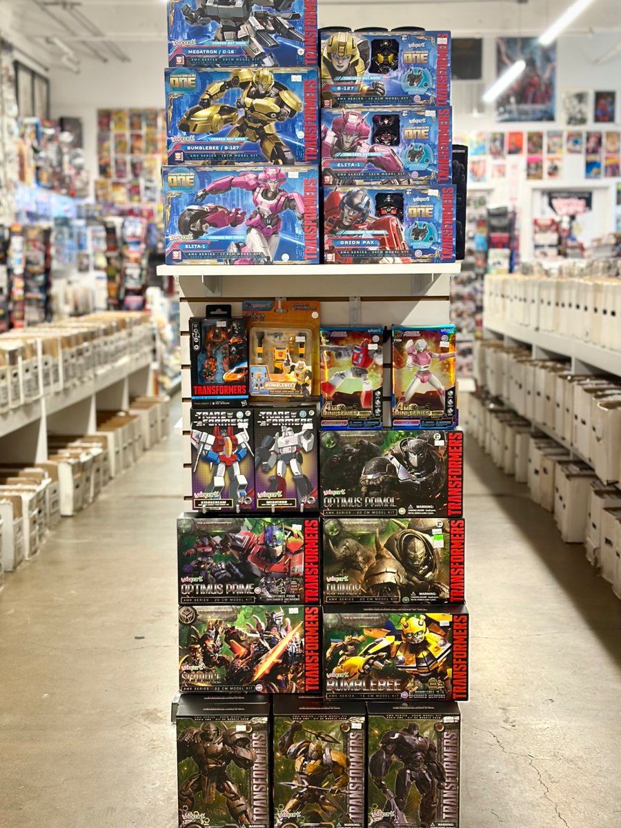 StMarksComicsNY's tweet photo. Yolo!
Huge Yolopark buy, just in! Get ‘em while they last!
#stmarkscomics #industrycity #shoplocal #smallbusiness #brooklyn #nyc #thingstodoinnyc #toys #transformers #transformerstoys #yolopark #yoloparktransformers #optimisprime #megatron #starscream #bumblebee #arcee https://t.co/RKbLOnpxmS