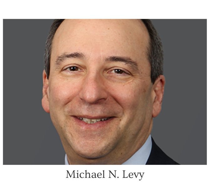 L'avocat qui a menacé de tuer Les Wexner en public a été identifié comme étant Michael Levy.
Il est mentionné dans les dossiers Epstein. Fonds, escroqueries, arnaques financières et protection de la classe aisée.
