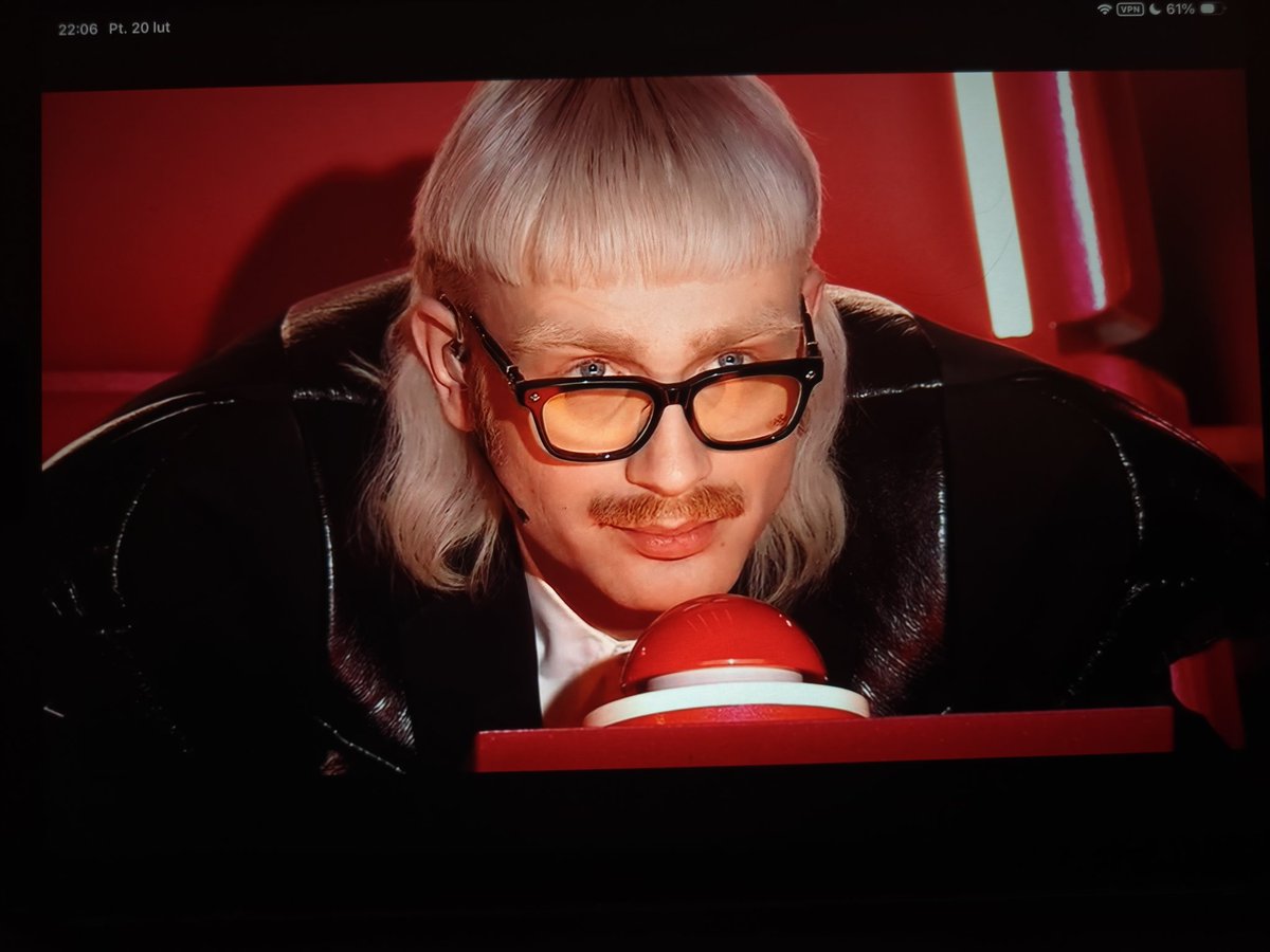 he could look at me like that every day