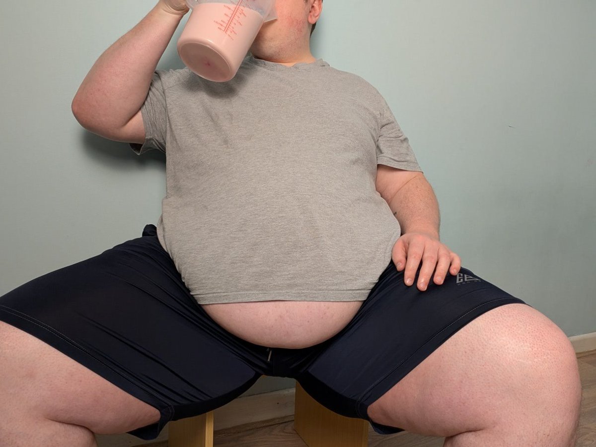 FatterIGrow tweet media