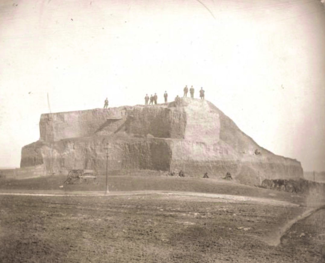 MoundLore tweet media