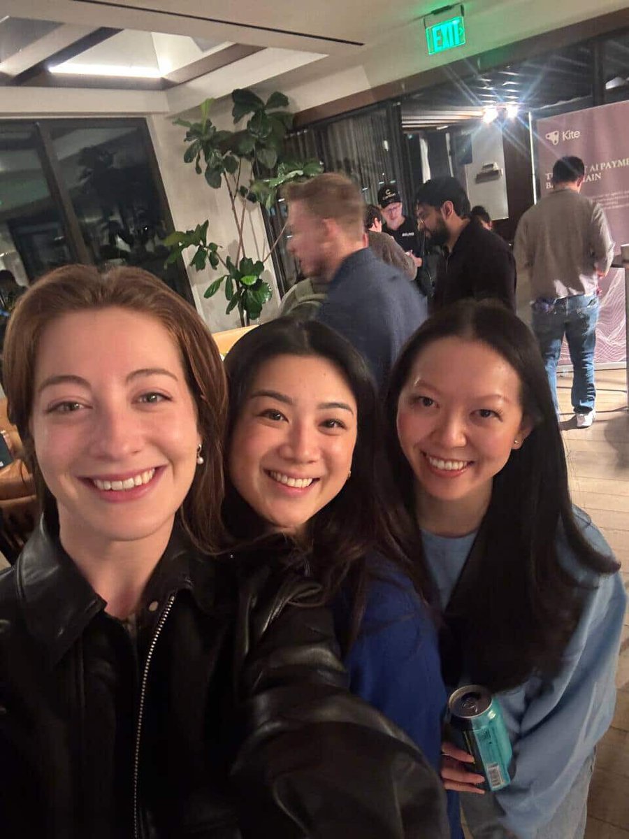 Joanna Tran tweet media