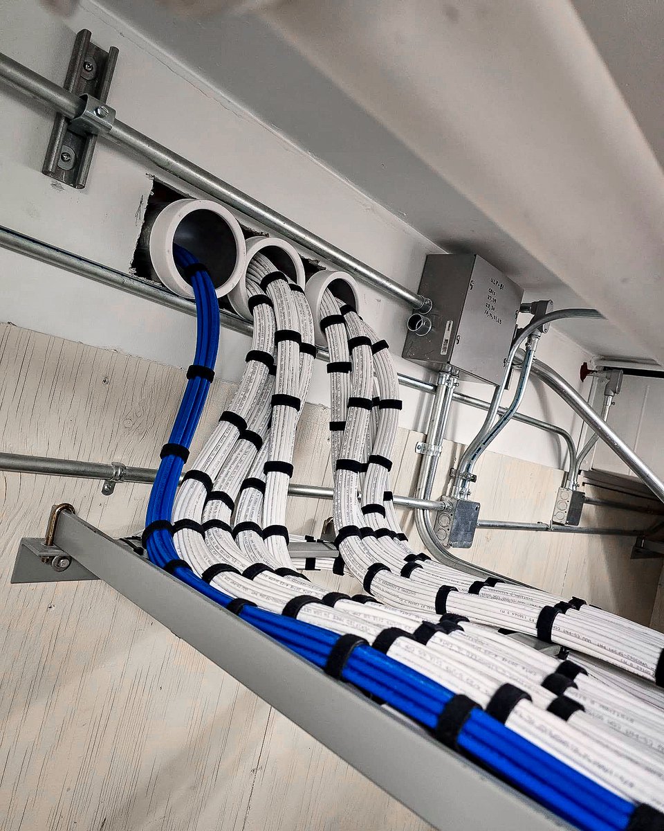 Low Voltage Nation tweet media