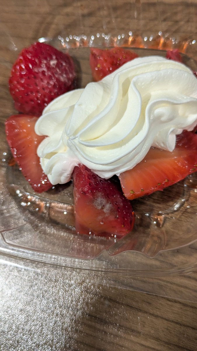 NeoSprinkles's tweet photo. @TrumpsHurricane If she was a dessert, she would be this moldy strawberry WETF she is. 🍓🤢 https://t.co/NuiS8qmASe
